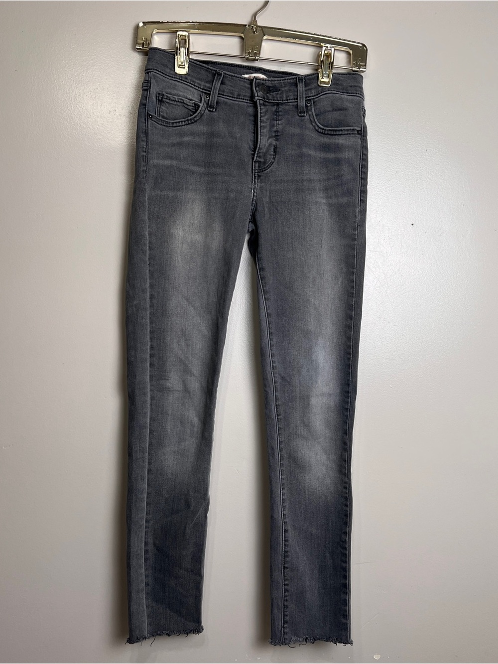 Levi’s 311 Gray Shaping Skinny Jeans Womens 26/32 Stretch Pockets EUC